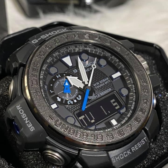 SOLD / Casio Men’s G-Shock Triple Sensor Solar Watch / Brand New original - Picture 2 of 10